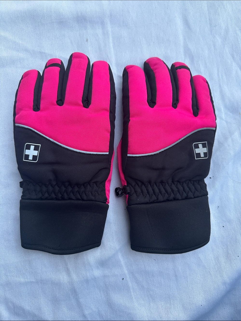 Swiss Tech Kids Insulated Winter Mittens in Pink and Black